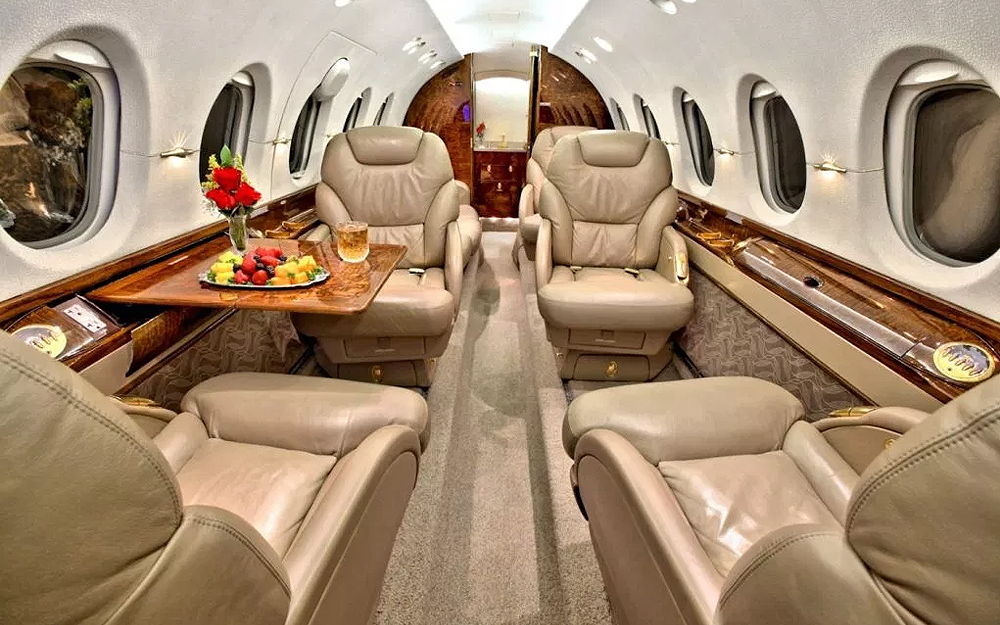 2000 HAWKER 800XP S/N 258483 - Leader Luxury