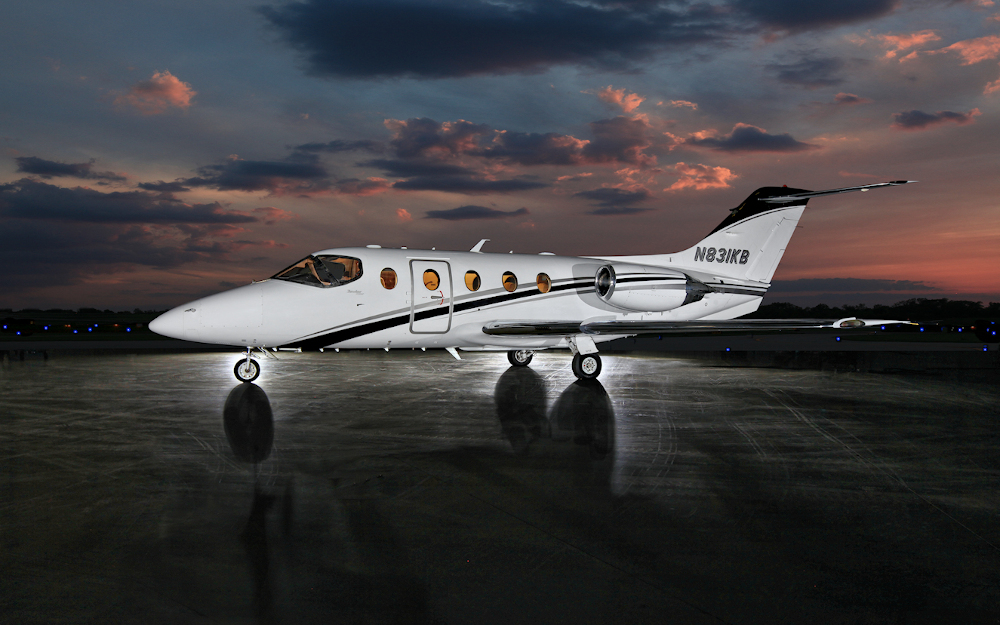 2007 HAWKER 400XP S/N RK-504 - Leader Luxury